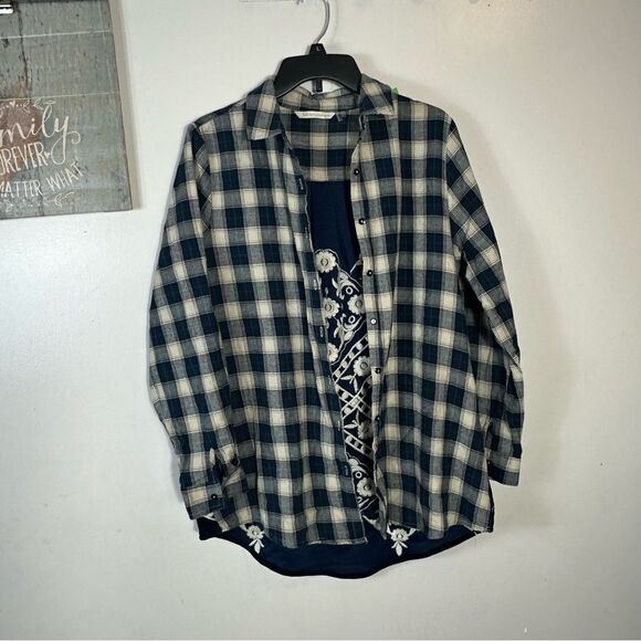 Soft surroundings velvet and crochett shirt - Picture 1 of 8